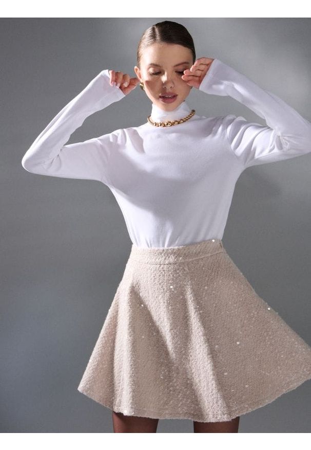 Sinsay - Spódnica mini z połyskującym cekinami - kremowy. Kolor: kremowy