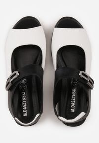 Born2be - Białe Sandały ze Skóry Naturalnej na Koturnie z Metaliczną Ozdobą i Cyrkoniami Charevera. Okazja: na co dzień. Zapięcie: rzepy. Kolor: biały. Materiał: skóra. Wzór: aplikacja. Obcas: na koturnie. Styl: casual, elegancki #7