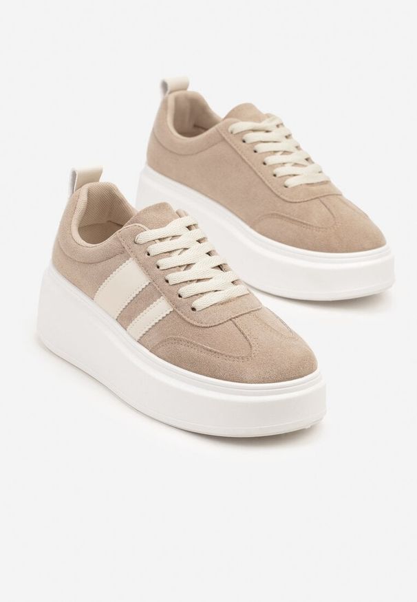 Renee - Ciemnobeżowe Sneakersy Klasyczne Tenisówki na Grubej Podeszwie z Koturnem Adessia. Nosek buta: okrągły. Zapięcie: sznurówki. Kolor: beżowy. Materiał: materiał. Obcas: na koturnie. Wysokość obcasa: niski