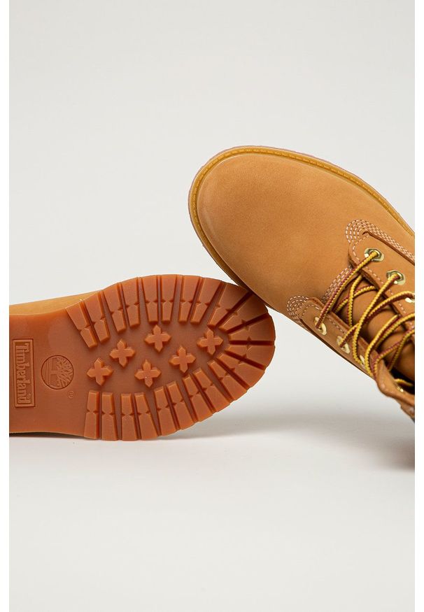 Timberland - Workery zamszowe Premium 6. Nosek buta: okrągły. Zapięcie: sznurówki. Kolor: brązowy. Materiał: zamsz