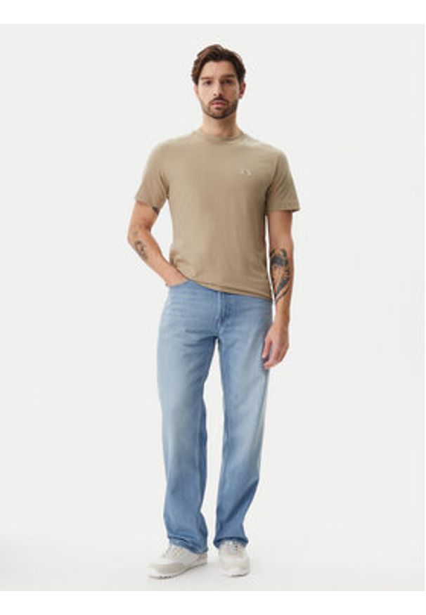 Calvin Klein Jeans T-Shirt J30J327100 Beżowy Regular Fit. Kolor: beżowy. Materiał: bawełna