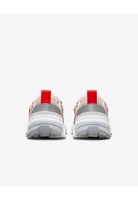 Buty do biegania damskie Nike V2K Run. Kolor: różowy. Sport: bieganie #8