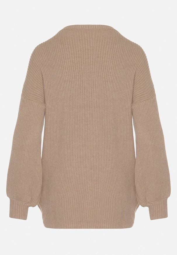 Born2be - Beżowy Sweter z Wiskozą Zdobiony Ściągaczem z Boku Titaneva. Kolor: beżowy. Materiał: wiskoza. Długość rękawa: długi rękaw. Długość: długie. Wzór: aplikacja. Styl: elegancki
