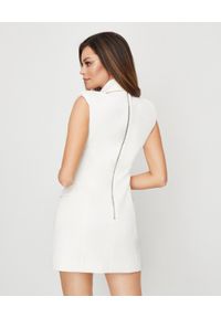 Balmain - BALMAIN - Dwurzędowa sukienka z guzikami. Kolor: biały. Materiał: wełna. Długość: mini #5