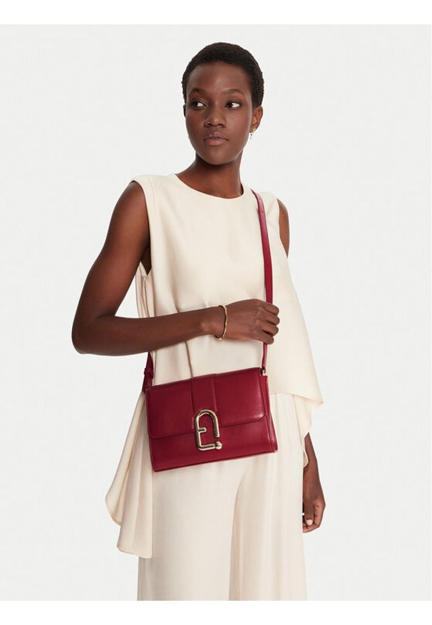 Furla Torebka Urban WB01683 BX3346 IT 4021S Czerwony. Kolor: czerwony. Materiał: skórzane