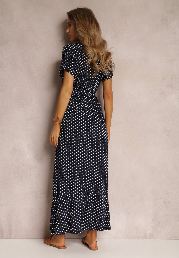 Renee - Granatowa Sukienka Boliphise. Kolor: niebieski. Materiał: tkanina. Długość rękawa: krótki rękaw. Wzór: kropki. Typ sukienki: kopertowe. Styl: klasyczny