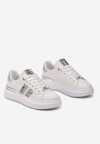 Born2be - Biało-Srebrne Sneakersy na Platformie z Brokatowymi Wstawkami Railawa. Nosek buta: okrągły. Zapięcie: sznurówki. Kolor: biały. Materiał: materiał. Obcas: na platformie. Wysokość obcasa: niski #5