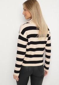 Born2be - Czarno-Beżowy Sweter w Paski Ozdobiony Suwakiem Amerra. Okazja: na spotkanie biznesowe, do pracy, na co dzień. Kolor: czarny. Materiał: jeans. Wzór: paski, aplikacja. Styl: biznesowy, casual