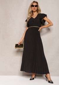 Renee - Czarna Rozkloszowana Sukienka z Plisami Maxi z Falbankami przy Ramionach Nethula. Typ kołnierza: kołnierz z falbankami. Kolor: czarny. Materiał: materiał. Typ sukienki: plisowane, rozkloszowane. Długość: maxi #4