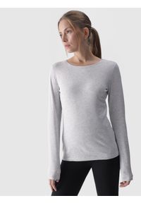 4f - Longsleeve slim gładki damski - szary. Okazja: na co dzień. Kolor: szary. Materiał: jersey, dzianina, bawełna, elastan, materiał. Długość rękawa: długi rękaw. Długość: długie. Wzór: gładki. Styl: sportowy, casual, klasyczny