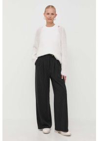Max Mara Leisure sweter wełniany damski kolor beżowy lekki. Kolor: beżowy. Materiał: wełna. Długość rękawa: raglanowy rękaw. Wzór: ze splotem #3