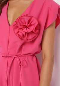 Born2be - Różowy Wiązany Kombinezon z Prostymi Nogawkami i Wiskozą oraz Kwiatową Aplikacją Dimenna. Kolor: różowy. Materiał: wiskoza. Wzór: kwiaty, aplikacja. Styl: elegancki #4