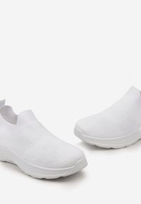 Born2be - Białe Wsuwane Buty Sportowe z Elastyczną Cholewką Rosillte. Zapięcie: bez zapięcia. Kolor: biały. Szerokość cholewki: normalna #3