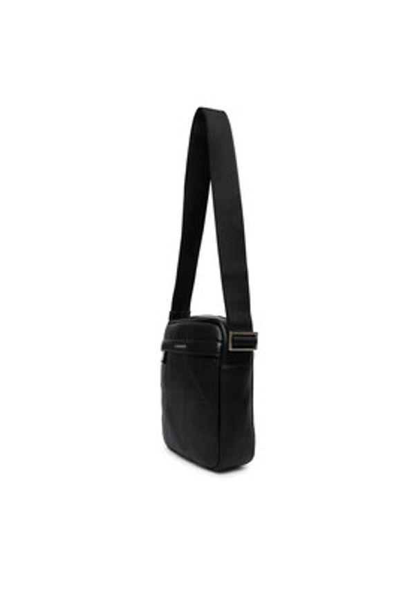 Calvin Klein Saszetka Emblem Aop Emboss Reporter LV04D3331G Czarny. Kolor: czarny. Materiał: skóra