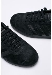 adidas Originals - Buty Gazelle CQ2809 CQ2809-CBLACK/CBL. Nosek buta: okrągły. Zapięcie: sznurówki. Kolor: czarny. Szerokość cholewki: normalna. Model: Adidas Gazelle #3