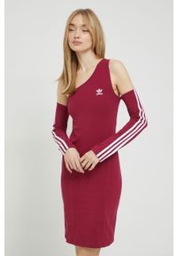 adidas Originals sukienka kolor bordowy mini dopasowana. Kolor: czerwony. Materiał: bawełna. Długość rękawa: długi rękaw. Wzór: aplikacja. Długość: mini #1