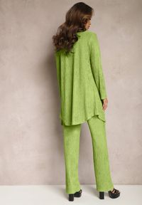 Renee - Jasnozielony Komplet z Ozdobnym Prążkowaniem z Koszulą z Topem i Spodniami Raliva. Kolor: zielony. Materiał: prążkowany #3