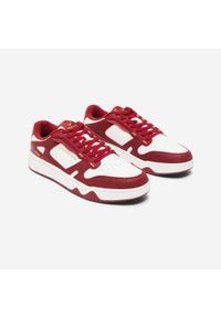 Decathlon - Buty unisex CJ80 CNY. Kolor: czerwony, wielokolorowy, biały. Materiał: guma, skóra. Szerokość cholewki: normalna