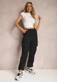 Renee - Czarne Bojówki Spodnie ze Ściągaczami i Gumką w Talii z Kieszeniami po Bokach Laverina. Kolor: czarny. Materiał: materiał. Styl: sportowy