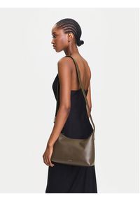 Calvin Klein Torebka Hardware Strap Medium Crossbody K60K613028 Brązowy. Kolor: brązowy. Materiał: skórzane #4