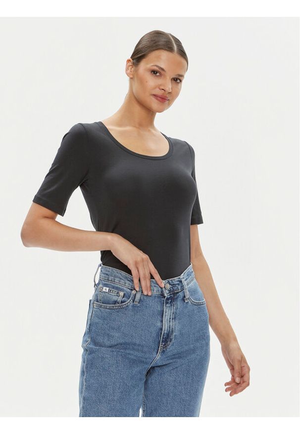 GANT - Gant T-Shirt 4203491 Czarny Slim Fit. Kolor: czarny. Materiał: bawełna