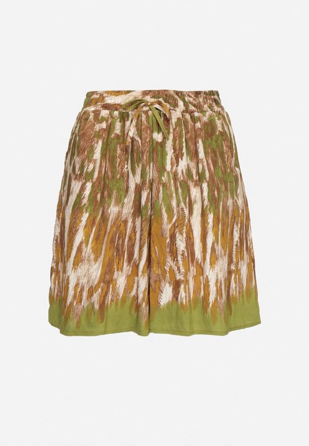 Born2be - Jasnozielone Wiskozowe Szorty z Motywem Panterki Divonea. Okazja: na co dzień. Kolor: zielony. Materiał: wiskoza. Wzór: motyw zwierzęcy. Sezon: lato. Styl: casual