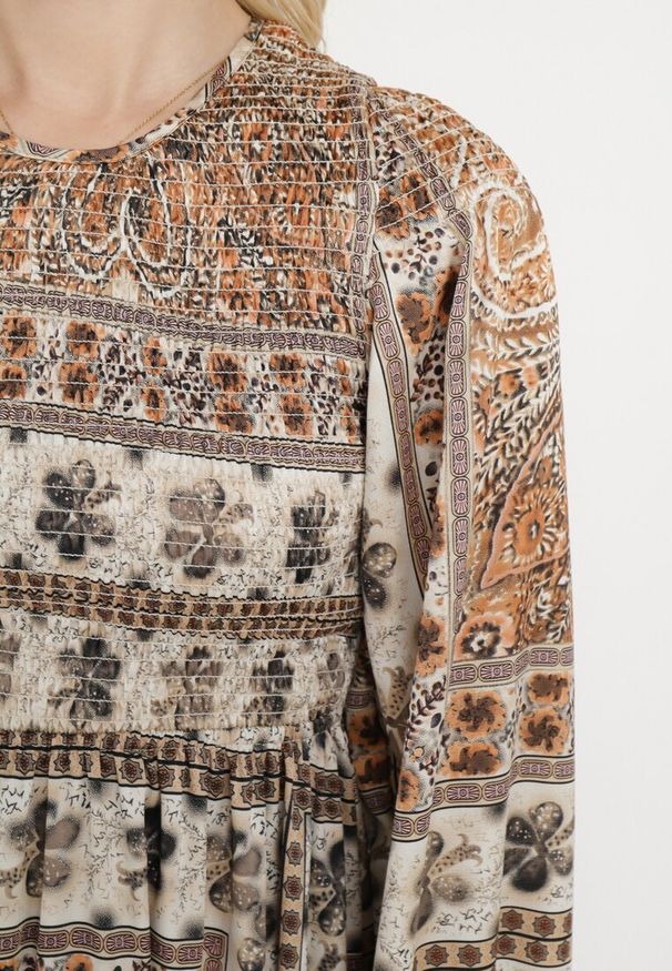 Born2be - Beżowa Sukienka w Stylu Boho z Rozkloszowanym Dołem i Bufiastymi Rękawami Ertiana. Okazja: na co dzień. Kolor: beżowy. Materiał: materiał. Typ sukienki: proste, rozkloszowane. Styl: boho