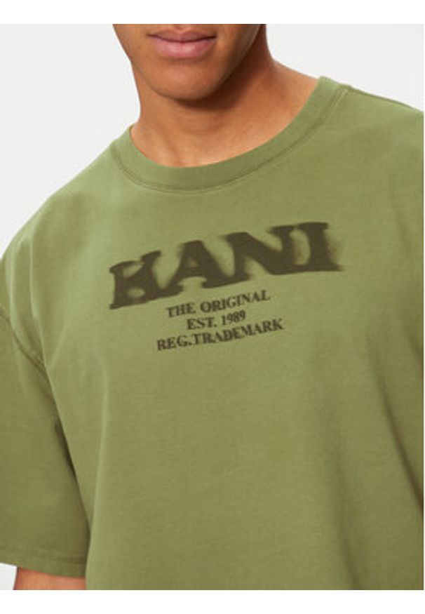 Karl Kani T-Shirt Retro Sprayed 60300095 Zielony Regular Fit. Kolor: zielony. Materiał: bawełna. Styl: retro