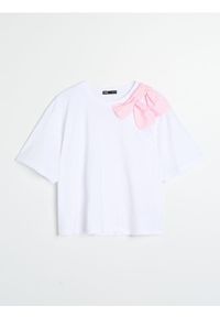 Sinsay - Bawełniana koszulka z ozdobną kokardą - biały. Typ kołnierza: kokarda. Kolor: biały. Materiał: bawełna #1