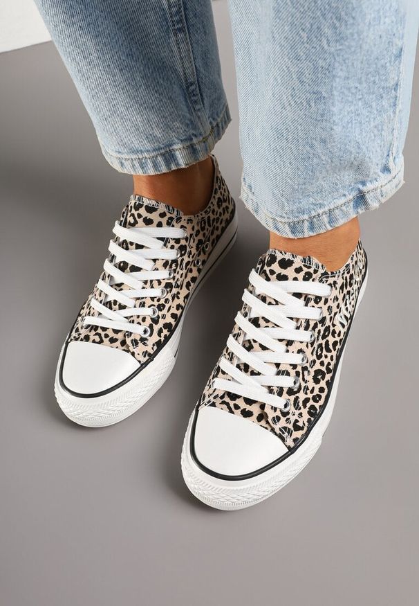Born2be - Panterkowe Trampki pod Kostkę Ozdobione Napisem i Brokatem Terlevia. Okazja: na co dzień. Materiał: jeans. Wzór: napisy, aplikacja. Styl: glamour, casual