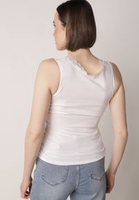 Born2be - Biały Bawełniany Top Bieliźniany z Siateczkową Górą z Koronką Bervisa. Kolor: biały. Materiał: bawełna, koronka. Wzór: koronka #6