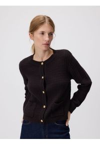 Reserved - Kardigan z ozdobnymi guzikami - brązowy. Kolor: brązowy. Materiał: bawełna, dzianina #1