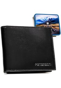 Portfel męski ze skóry naturalnej w czarnym kolorze wyposażony w system RFID, w zestawie z brelokiem - Peterson. Kolor: czarny. Materiał: skóra #1