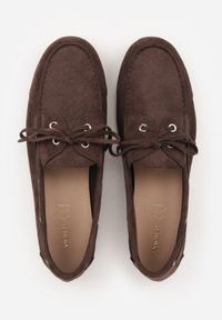 Renee - Ciemnobrązowe Mokasyny VICES z Wkładką ze Skóry Naturalnej ze Sznurowaniem Nairis. Nosek buta: okrągły. Zapięcie: sznurówki. Kolor: brązowy. Materiał: skóra. Obcas: na obcasie. Wysokość obcasa: niski #6