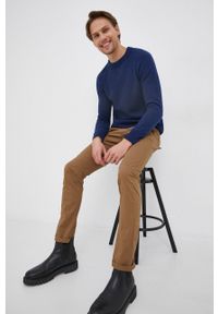 Sisley Sweter wełniany męski kolor granatowy. Okazja: na co dzień. Kolor: niebieski. Materiał: wełna. Długość rękawa: raglanowy rękaw. Styl: casual