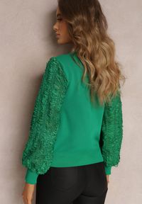 Renee - Zielony Sweter z Bufiastym Ażurowym Rękawem Fenavy. Kolor: zielony. Wzór: ażurowy. Sezon: zima #5