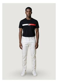 Tommy Jeans T-Shirt DM0DM22539 Czarny Regular Fit. Kolor: czarny. Materiał: bawełna #4