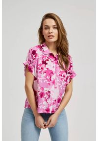 MOODO - Koszula z kwiatowym wzorem różowa. Kolor: różowy. Wzór: kwiaty #1