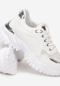 Born2be - Białe Sneakersy Piremisa. Wysokość cholewki: przed kostkę. Nosek buta: okrągły. Kolor: biały. Materiał: nubuk, syntetyk, materiał, jeans, lakier. Szerokość cholewki: normalna. Wzór: aplikacja #4