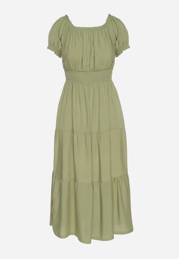 Born2be - Ciemnozielona Sukienka o Rozkloszowanym Kroju z Dekoltem Typu Łódka Miranea. Okazja: na co dzień. Kolor: zielony. Materiał: jeans. Typ sukienki: rozkloszowane, proste. Styl: casual, klasyczny