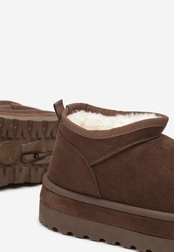 Born2be - Brązowe Śniegowce Vices z Krótką Cholewką Ocieplone Futerkiem Grelfedi. Okazja: na co dzień. Kolor: brązowy. Materiał: futro. Szerokość cholewki: normalna. Sezon: zima. Styl: elegancki, casual