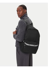 Emporio Armani Plecak EX000002 AF12512 UC001 Czarny. Kolor: czarny. Materiał: materiał