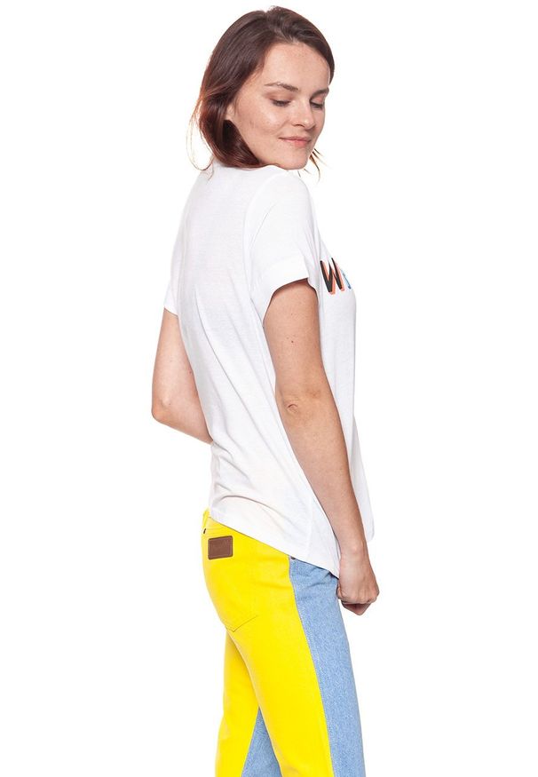 Wrangler - WRANGLER T SHIRT DAMSKI T-SHIRTS 80´S TEE WHITE W7010EV12 112130877. Wzór: kolorowy, nadruk