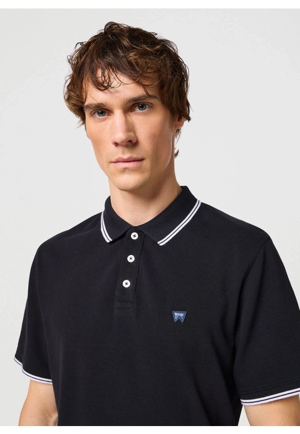 Wrangler - MESKA KOSZULKA POLO WRANGLER POLO SHIRT BLACK 112350404. Typ kołnierza: polo