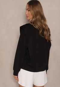 Renee - Czarna Bluza z Wiskozą z Szerokimi Ramionami Alioris. Okazja: na co dzień. Kolor: czarny. Materiał: wiskoza. Styl: elegancki, casual #4