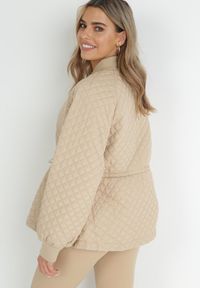 Born2be - Beżowa Kurtka Pikowana Bomberka Ellieanna. Kolor: beżowy. Styl: elegancki #5