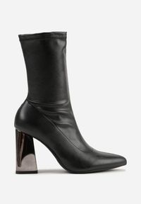 Born2be - Czarne Eleganckie Botki Vices na Słupku z Dopasowaną Cholewką Alivitta. Okazja: na co dzień. Kolor: czarny. Materiał: jeans. Szerokość cholewki: normalna. Obcas: na słupku. Styl: elegancki. Wysokość obcasa: średni #7