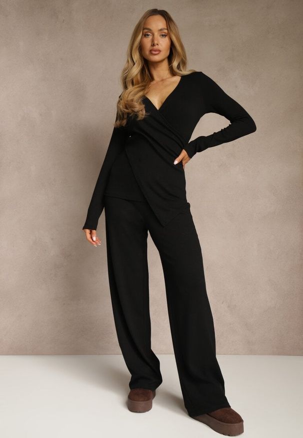 Renee - Czarny Komplet z Bawełny Kopertowa Bluzka Longsleeve i Szerokie Spodnie Amaferia. Kolor: czarny. Materiał: bawełna