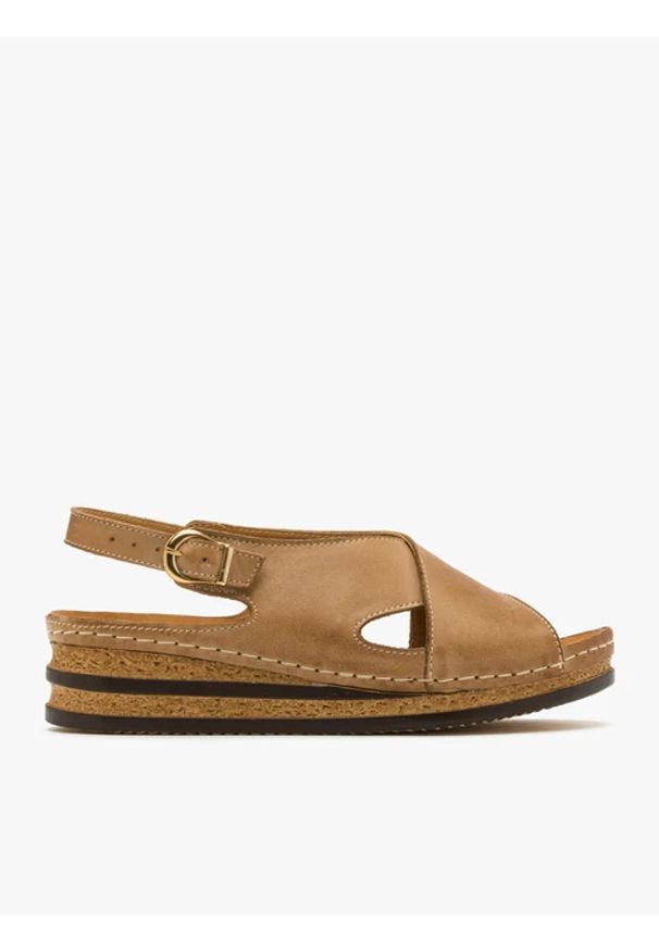 Ryłko - Beżowe sandały na platformie. Kolor: beżowy. Materiał: skóra. Obcas: na platformie. Styl: street