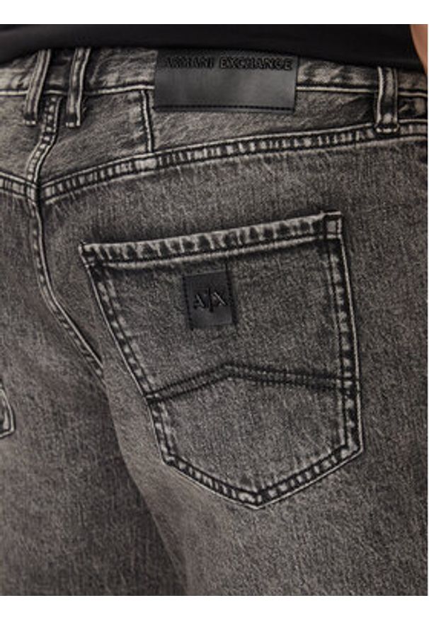 Armani Exchange Szorty jeansowe 3DZJ65 Z1KQZ 0204 Czarny Regular Fit. Kolor: czarny. Materiał: bawełna